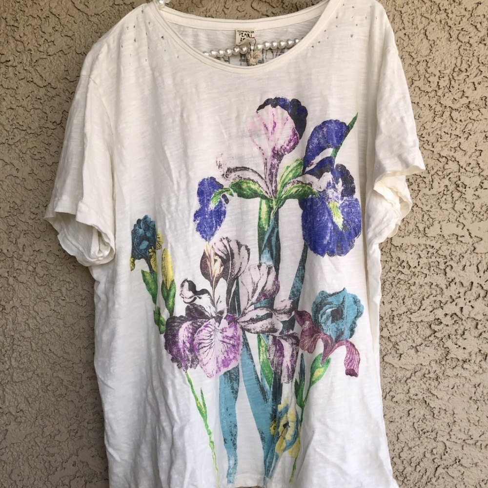 Magnolia Pearl Iris Tee